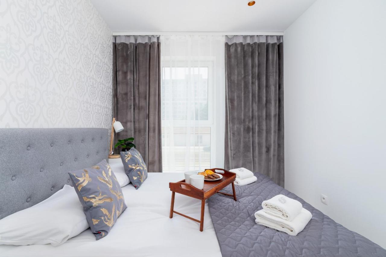 Apartment With Balcony & Parking Mogilska By Renters Prestige Kraków Zewnętrze zdjęcie